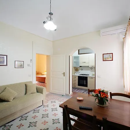 Ferienwohnung La Dimora Dell'800 Trapani Zimmer foto
